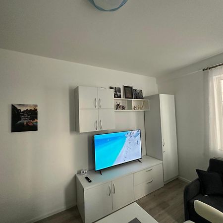 Alystar Apartament Нэводари Экстерьер фото