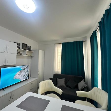 Alystar Apartament Нэводари Экстерьер фото